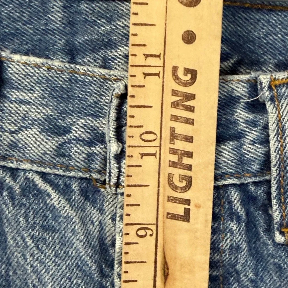 Vintage Levis 501 Mens Light Wash Straight Leg Button Fly Jeans 31x32 Made inUSA